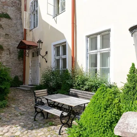 Luxury Apartment-historical Michel Sittow's House * Ταλίν
